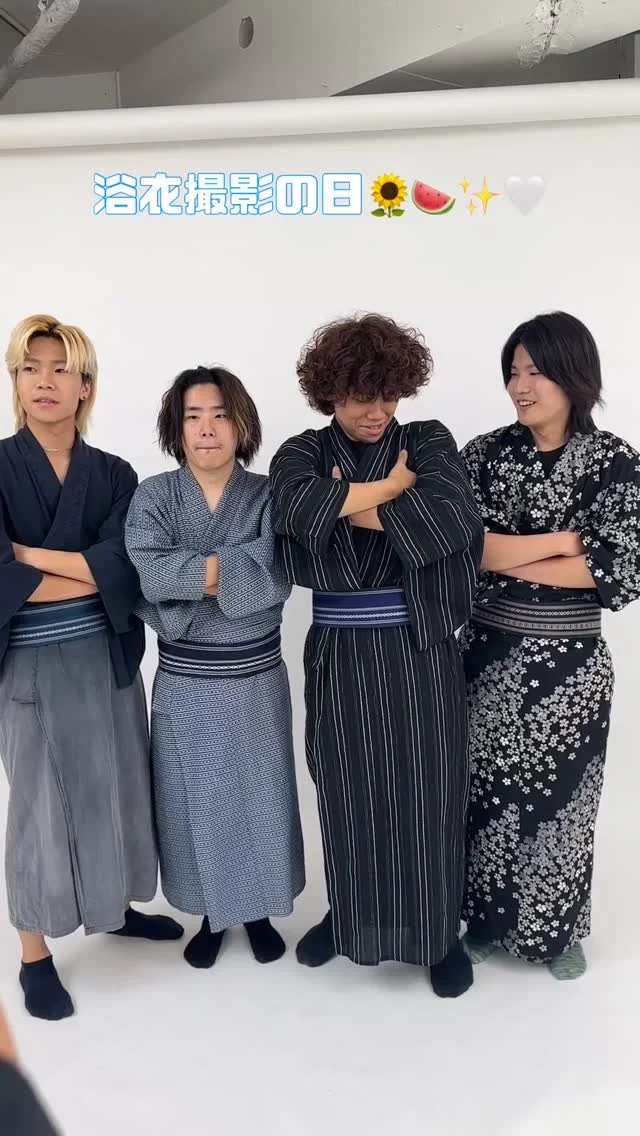 東京美容専門学校では、全コースで
浴衣の着付けの授業があります✨✨👘

この日は浴衣で撮影も行いました📸🍉
着付けは1度覚えてしまえば、
お友達や家族の着付けもできちゃいます🫶🏼

#東京美容専門学校 #東美 #美容学生 #東京
#浴衣 #着付け #美容学生の日常